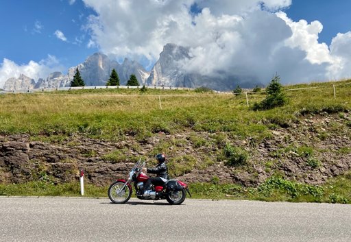 Top Pick for Long-Distance Riders Alpinestars Andes V3 Jacket Review